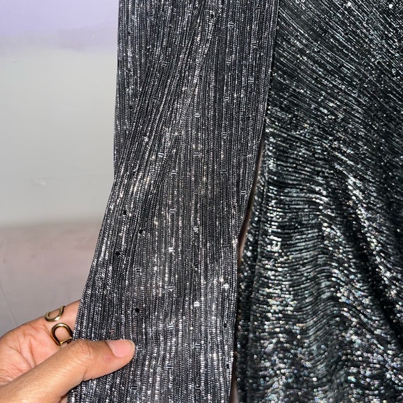 Laura Sparkly Silver Sequin Dress - Picture 4 of 5